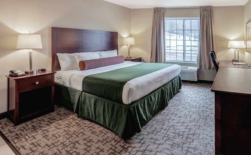 Suite, 1 King Bed, Non Smoking - Photo 7
