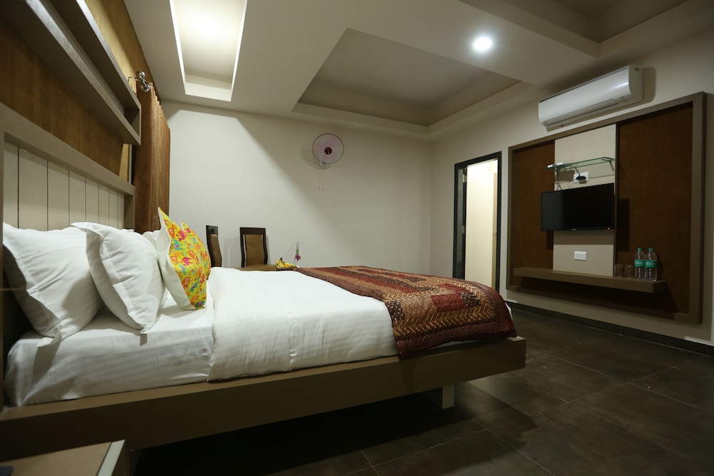 Super Deluxe Room - Photo 1
