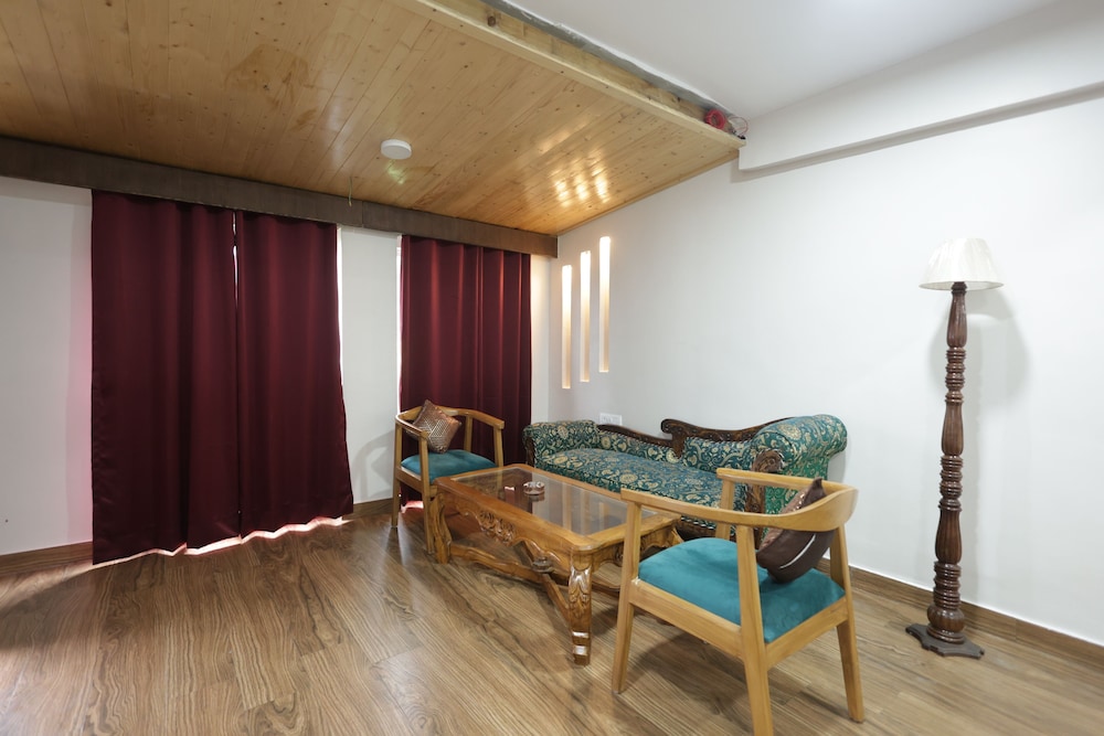 Mountain View Balcony Suite photo 2