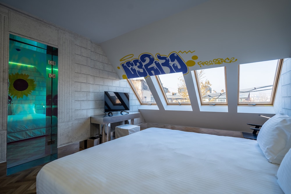 Superior Double Room - Photo 8