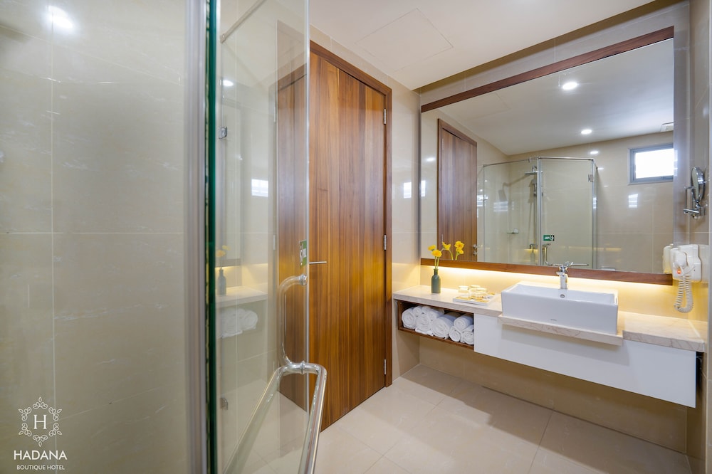 Family Triple Room, Multiple Beds, City View photo 2