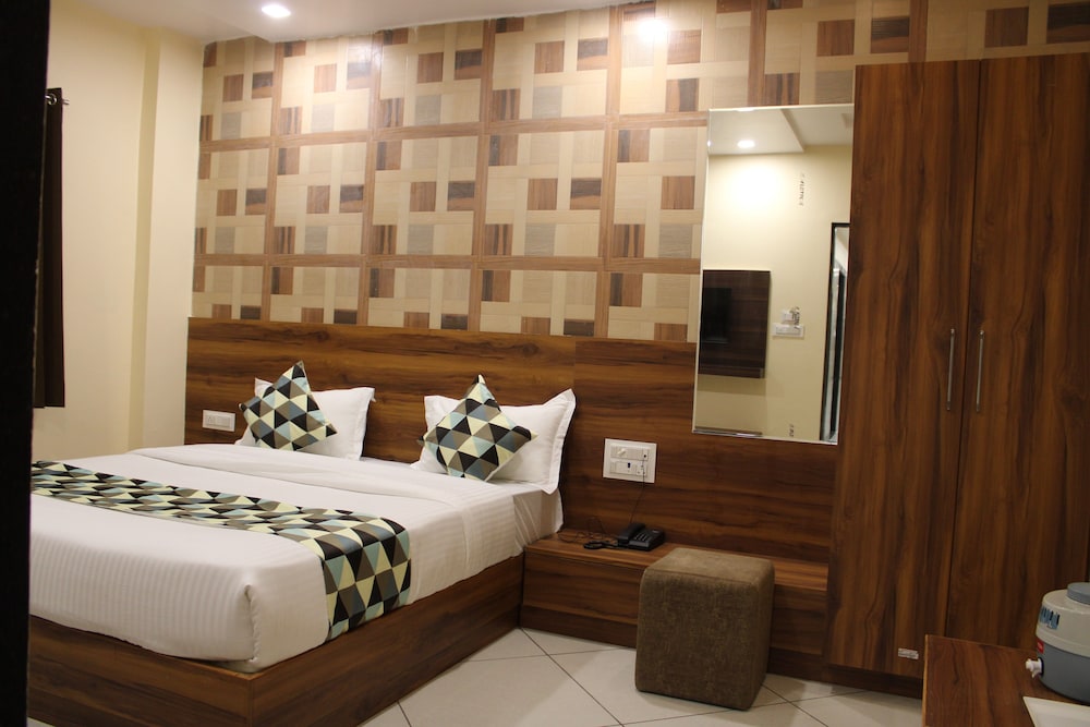 Deluxe Room - Photo 4