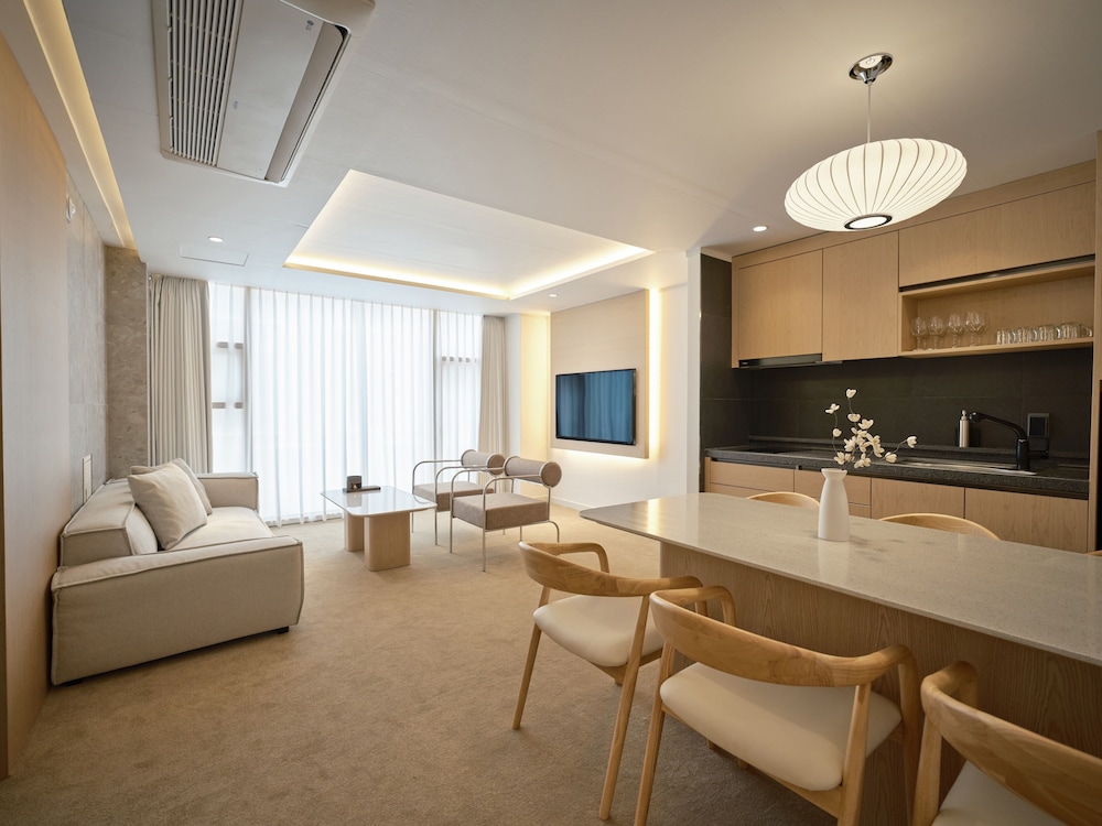 Main Grand Suite - Private Floor - Photo 1