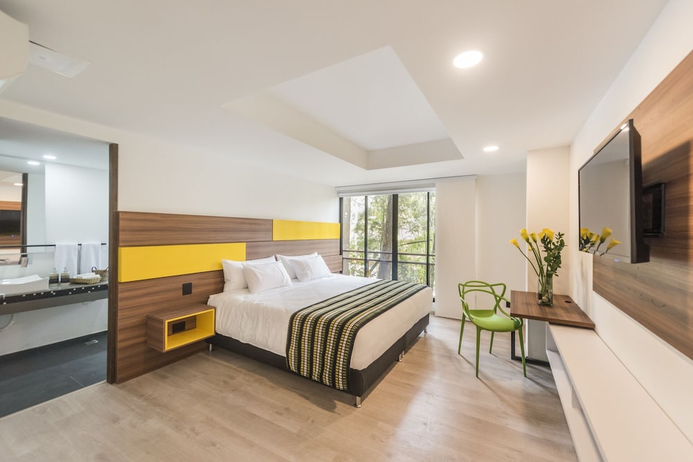 Superior Double Room, 1 King Bed, Non Smoking photo 1
