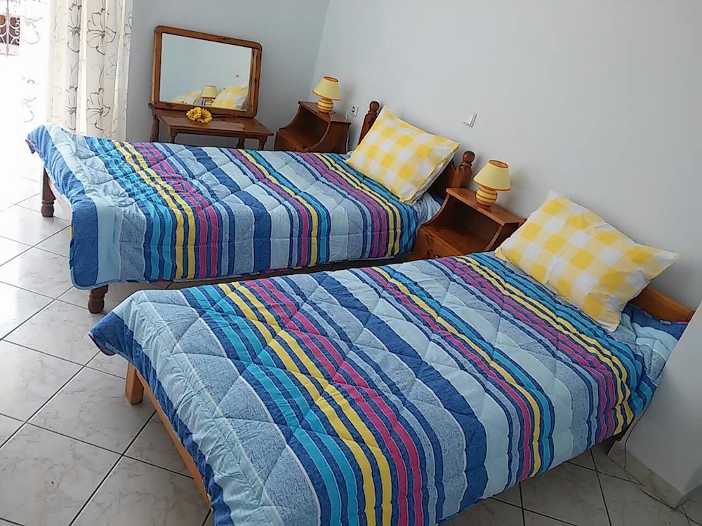 Family House, 3 Bedrooms, Sea View, Beachside photo 1