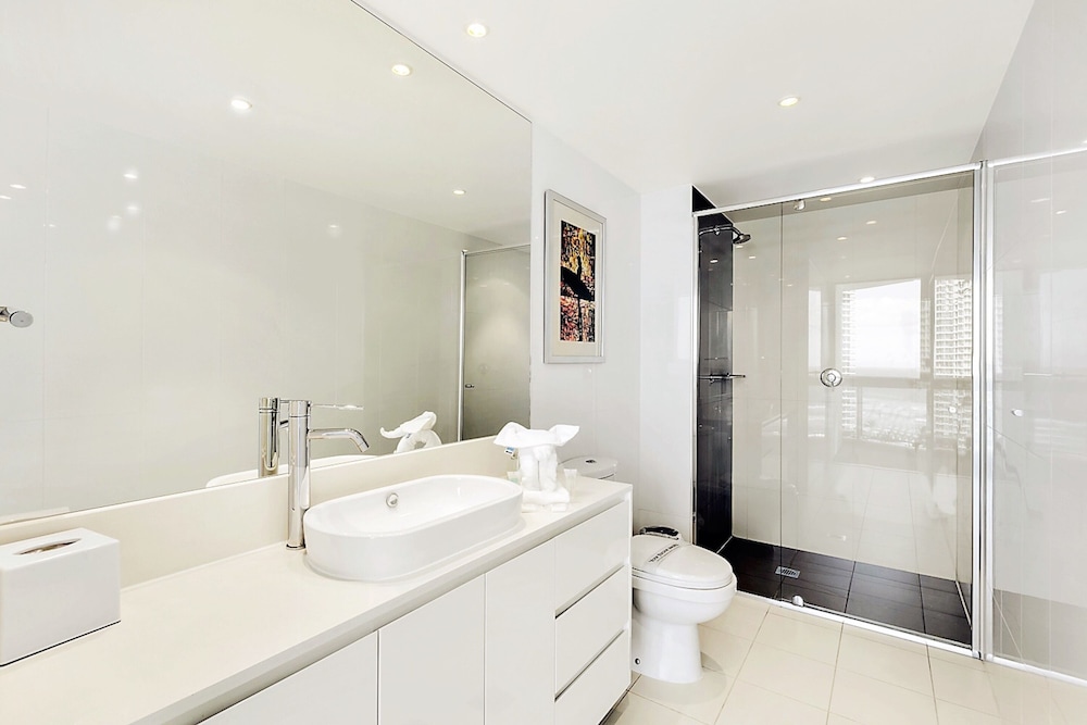 Elite Apartment, 2 Bedrooms, Kitchen, Pool View photo 3