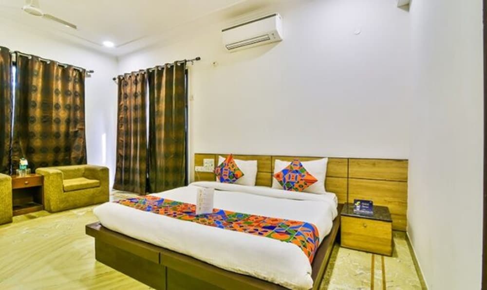 Deluxe Room - Photo 3