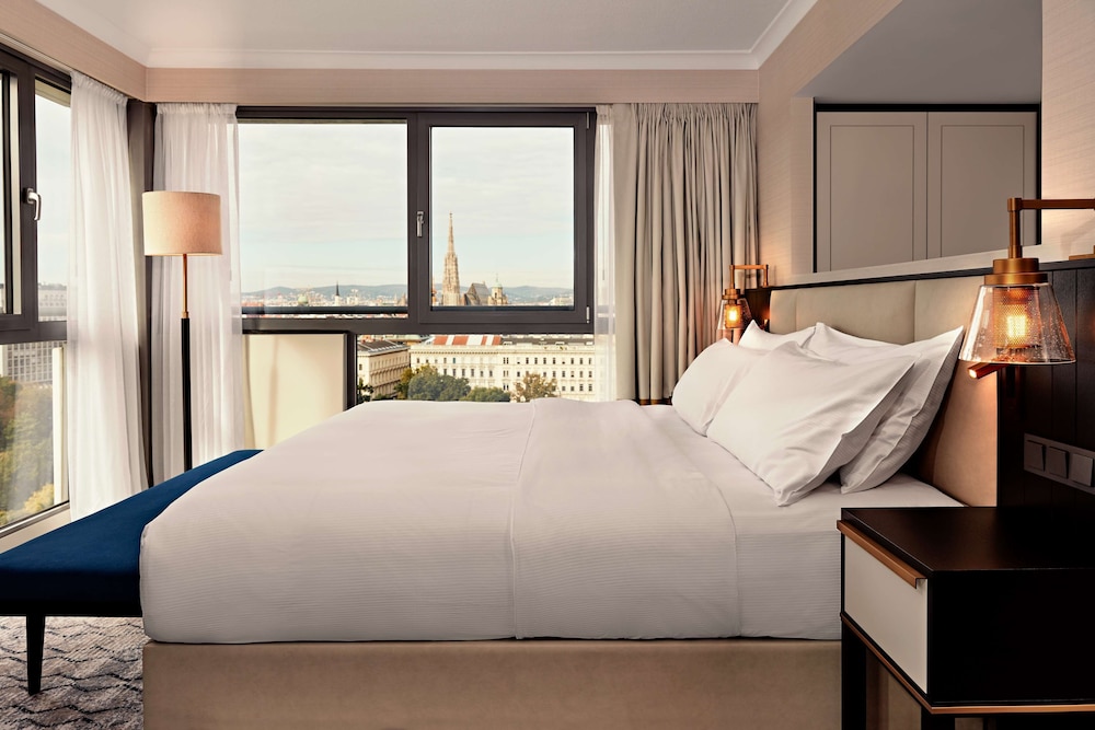 Junior Suite, 1 King Bed (Park)
