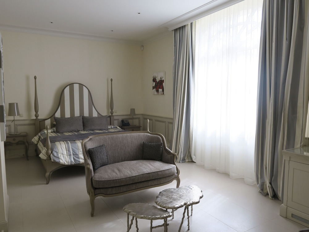 Deluxe Double Room, Private Bathroom (Rose Perrière) photo 1