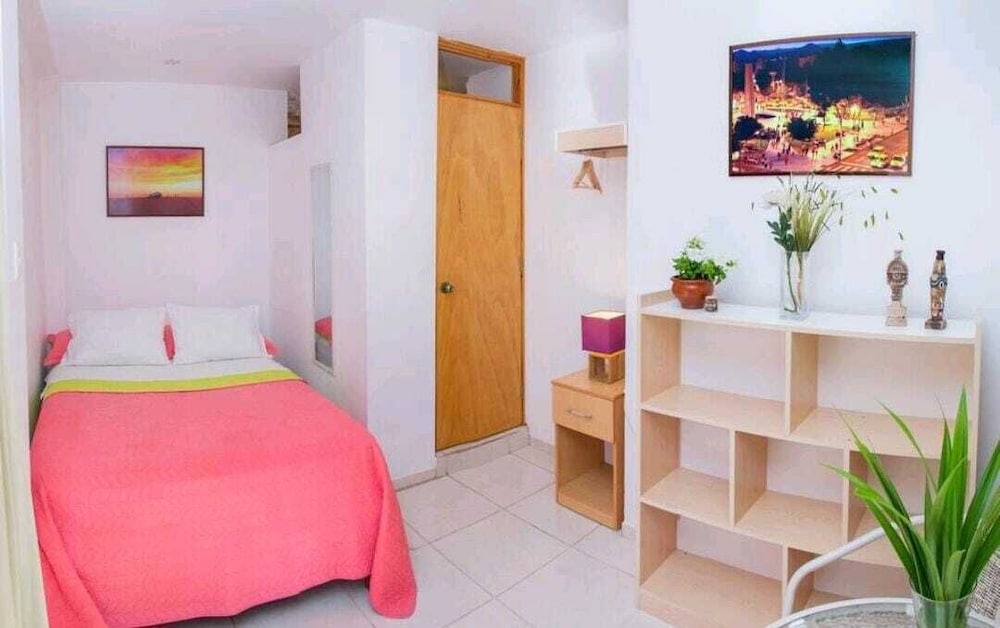 Standard Room, 1 Queen Bed photo 1