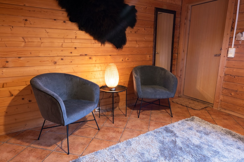 Double or Twin Room, Private Bathroom, Mountain View photo 3