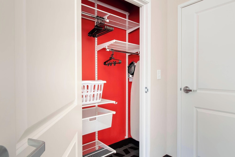 Suite, 1 Bedroom (Mobility Accessible, Tub) photo 2