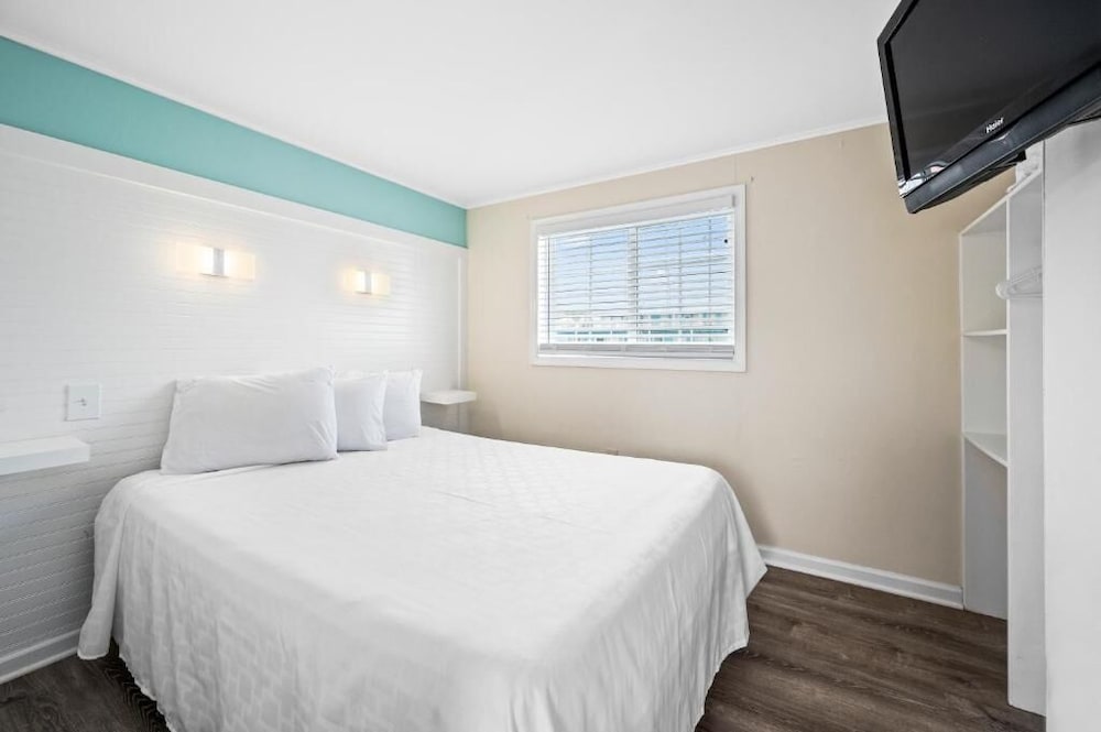 Deluxe Suite, 1 Queen Bed with Sofa bed photo 1