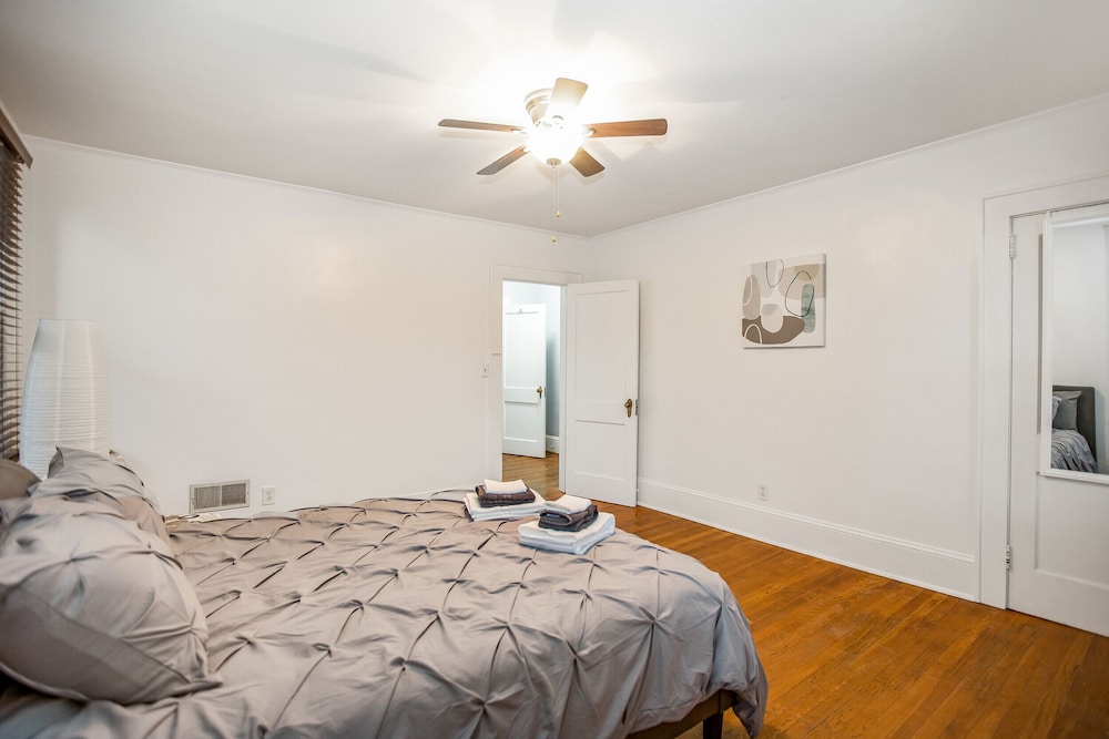 Family Apartment, 2 Bedrooms, Fireplace photo 3