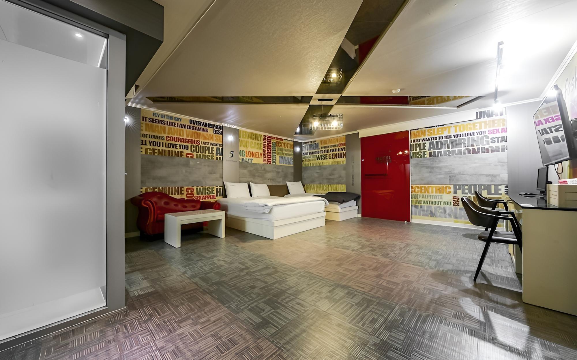 Room (VIP Twin) - Photo 2