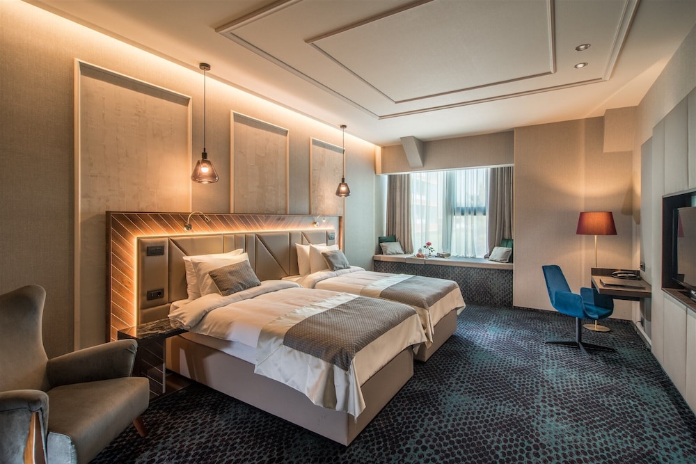 Deluxe Twin Room, Balcony photo 1