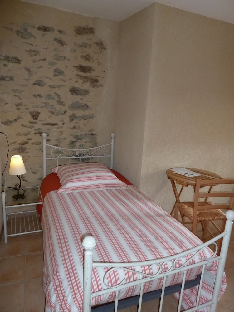 Standard Triple Room, Private Bathroom, Garden View (La Chambre du Meunier) photo 2
