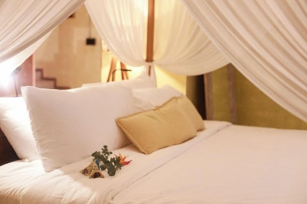 Watu Master Suite with Ocean View