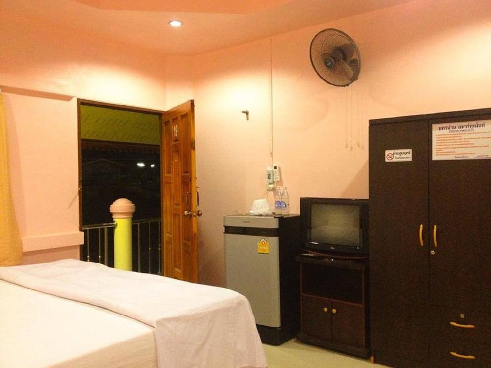 Standard Room photo 2