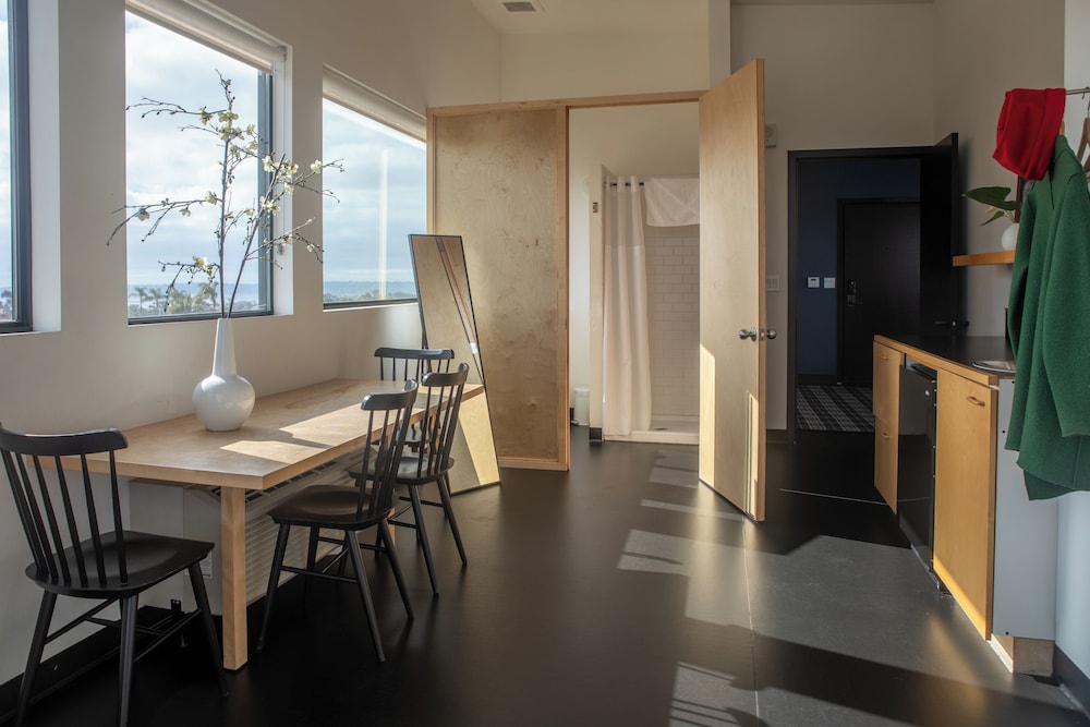 Honeymoon Penthouse, Bay View - Photo 2