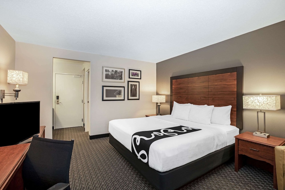 Room, 1 Double Bed, Accessible, Non Smoking (Mobility) - Photo 3
