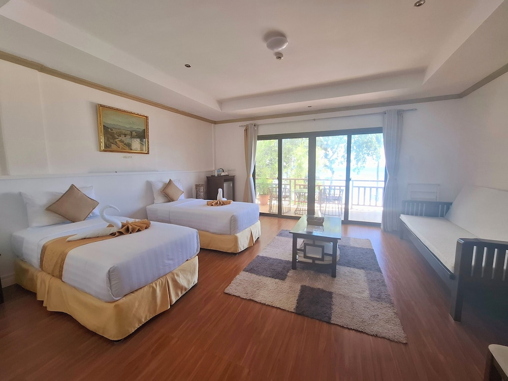 Suite with Veranda & Sea View (2SB) photo 3