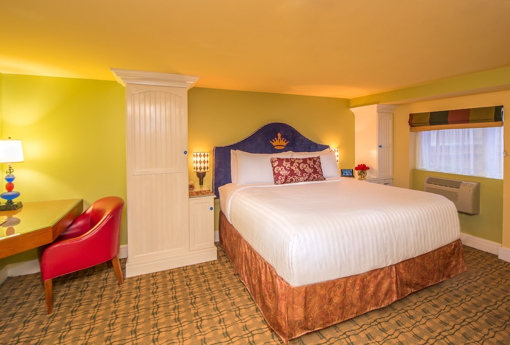 Deluxe Room, 1 Queen Bed - Photo 1