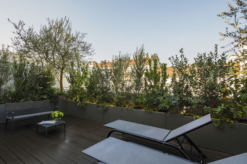 Prestige Terrace Suite photo 2
