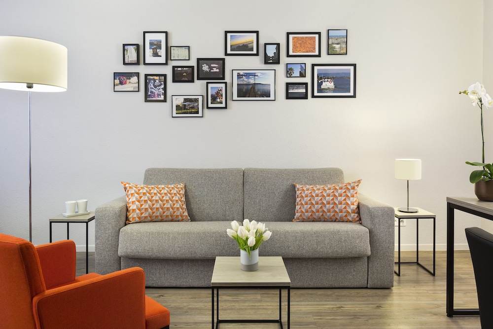 Apartment, 1 Bedroom - Photo 2