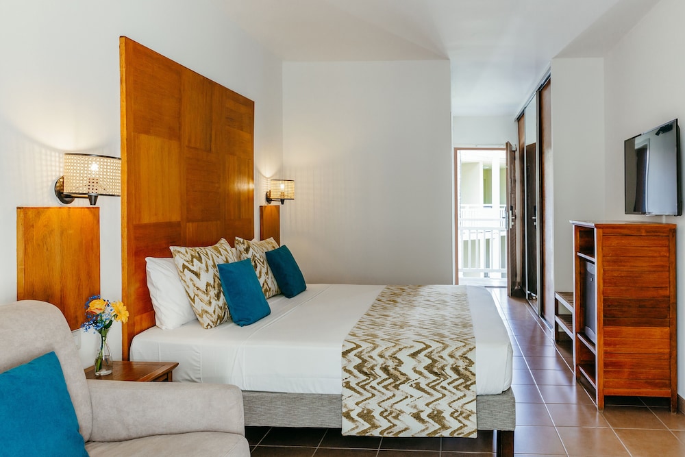 Superior Room, 1 King Bed - Photo 1