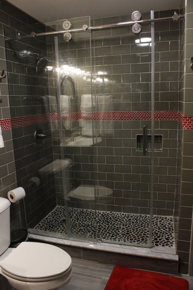 Suite, 2 Bedrooms photo 2