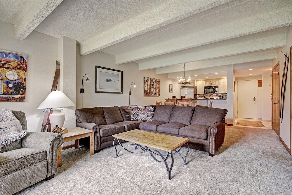 Condo, 2 Bedrooms photo 1