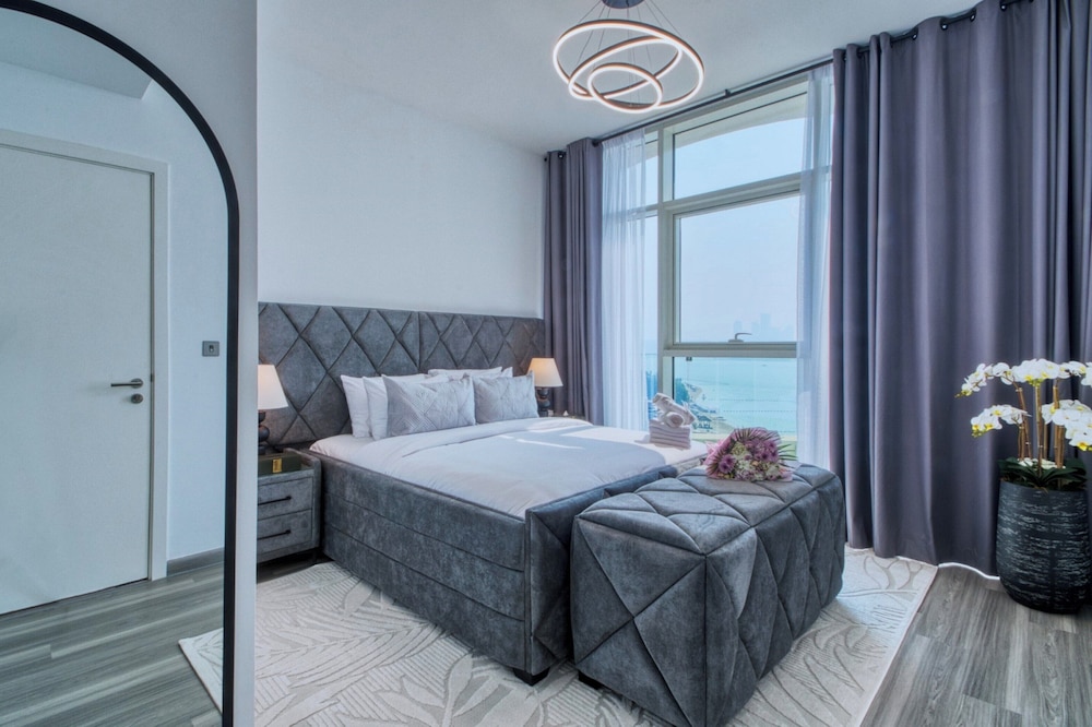 Deluxe Apartment, 2 Bedrooms, Sea View, Beachfront photo 3