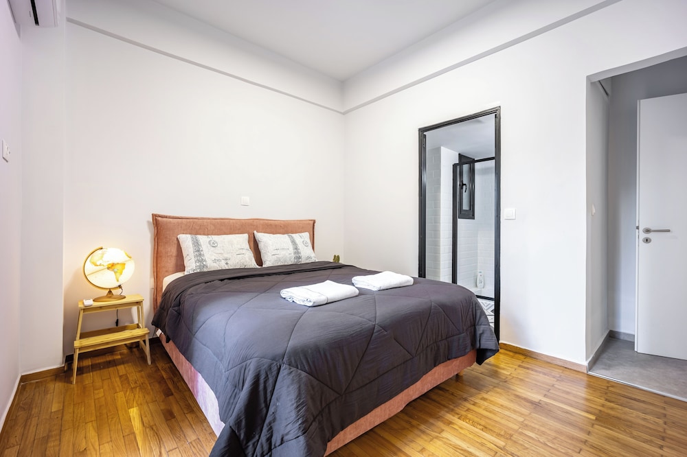 Comfort Apartment, City View