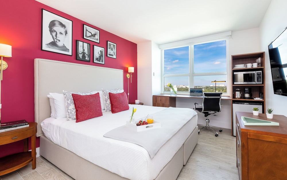 City Double Room, 1 King Bed, City View1017.01