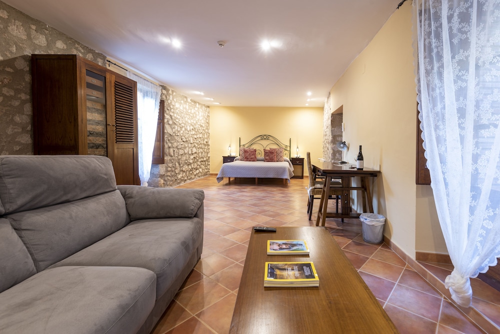 Deluxe Double Room (Farigola)