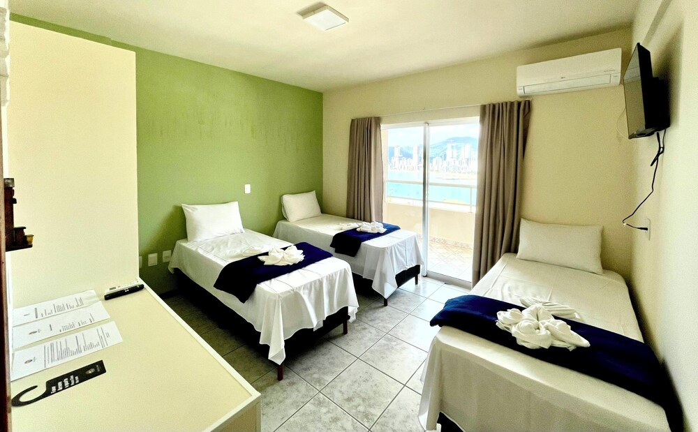 Superior Triple Room, 3 Twin Beds, Balcony, Ocean View