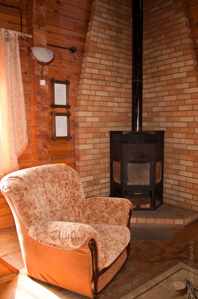 Comfort Loft, Fireplace photo 2