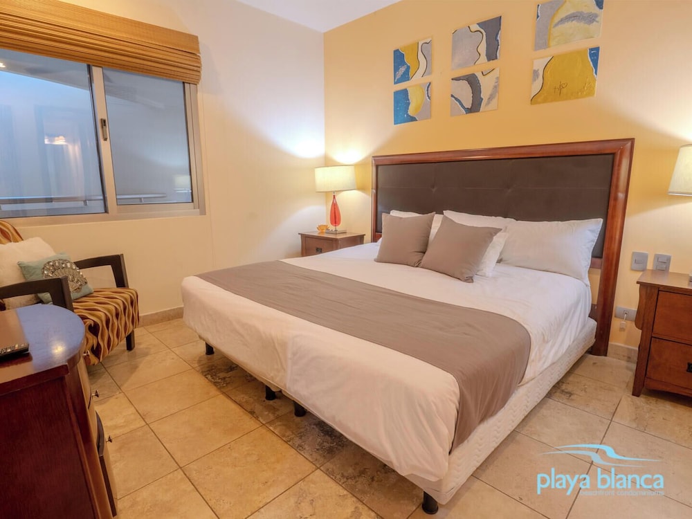 Condo, 1 King Bed with Sofa bed, Pool Access, Ocean View (#204-Not Pet Friendly)