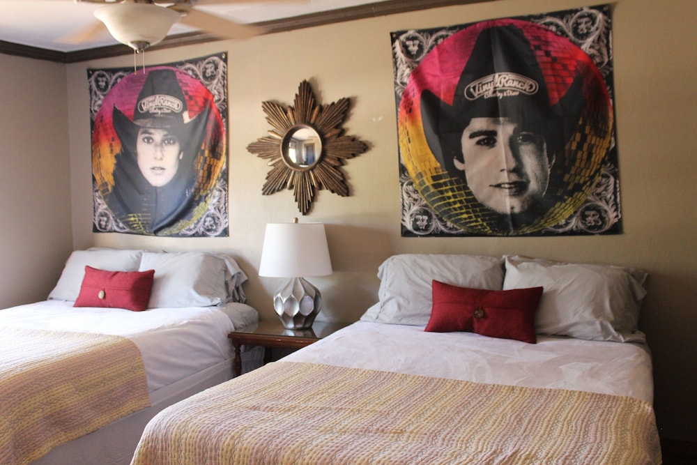 Deluxe House, 4 Bedrooms photo 2
