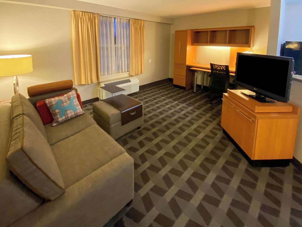 Suite, 1 Queen Bedroom, Non Smoking - Photo 3