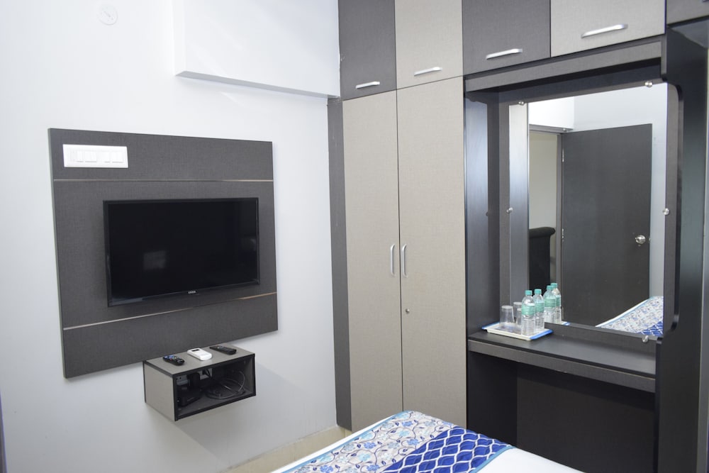 Deluxe Room - Photo 1