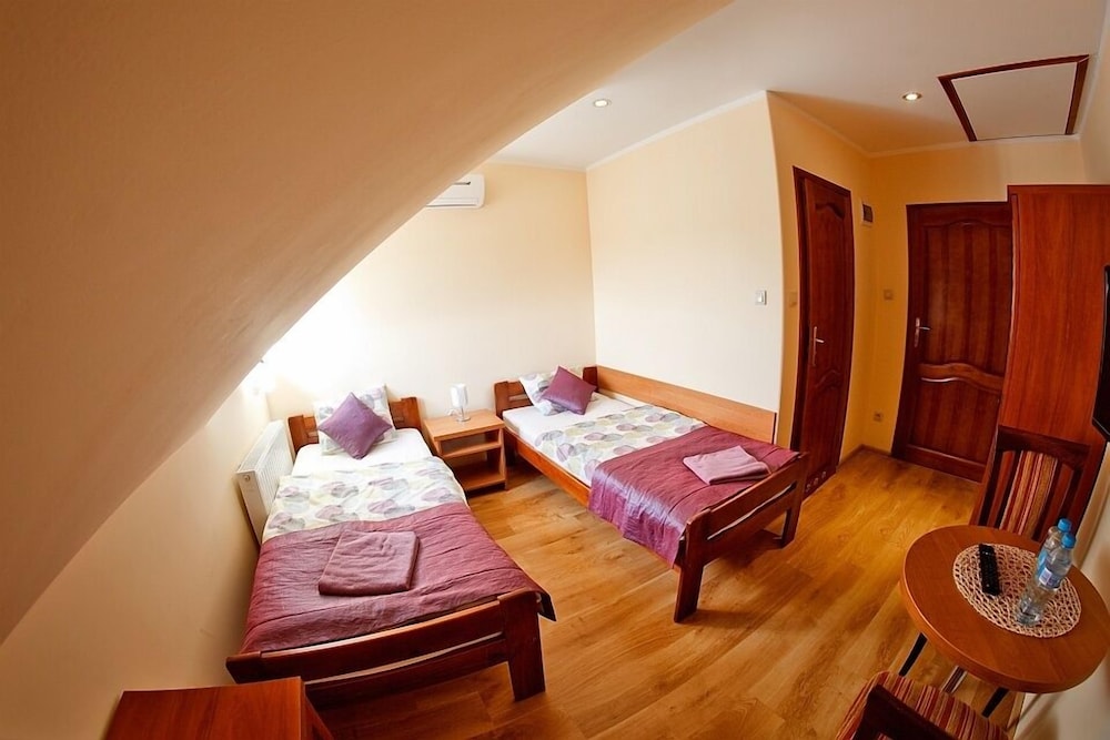 Double or Twin Room photo 3