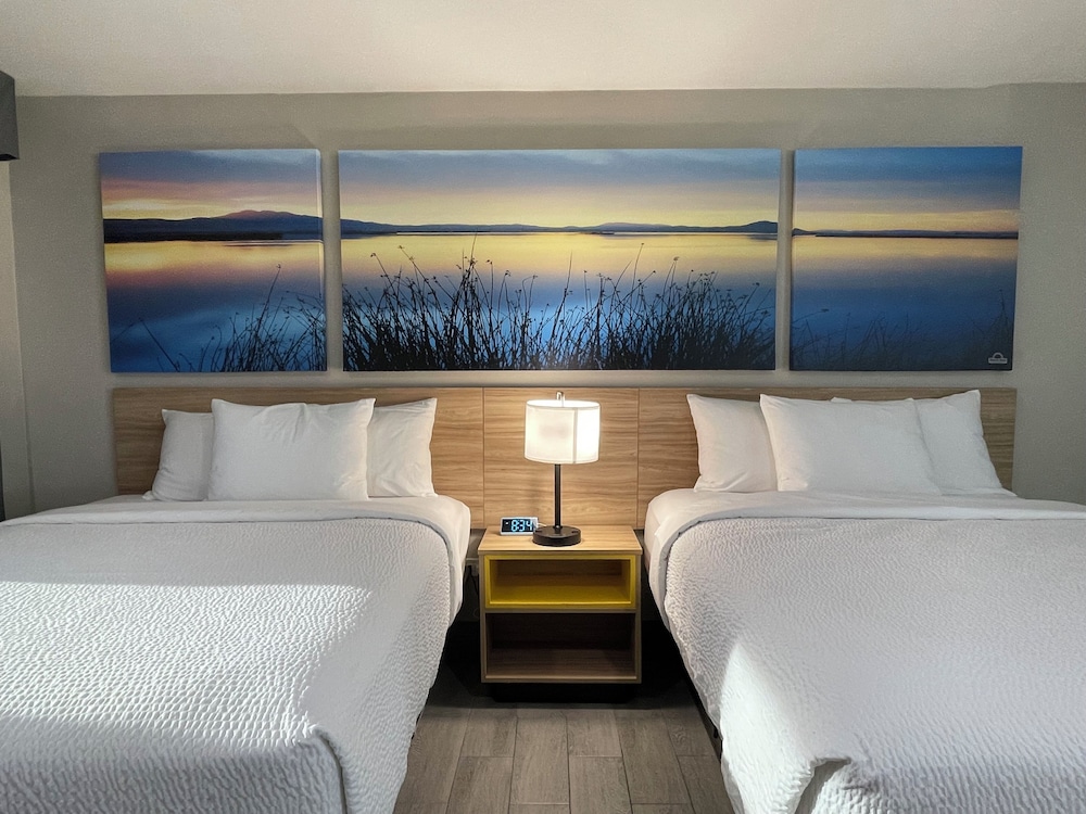 Room, 2 Queen Beds, Non Smoking