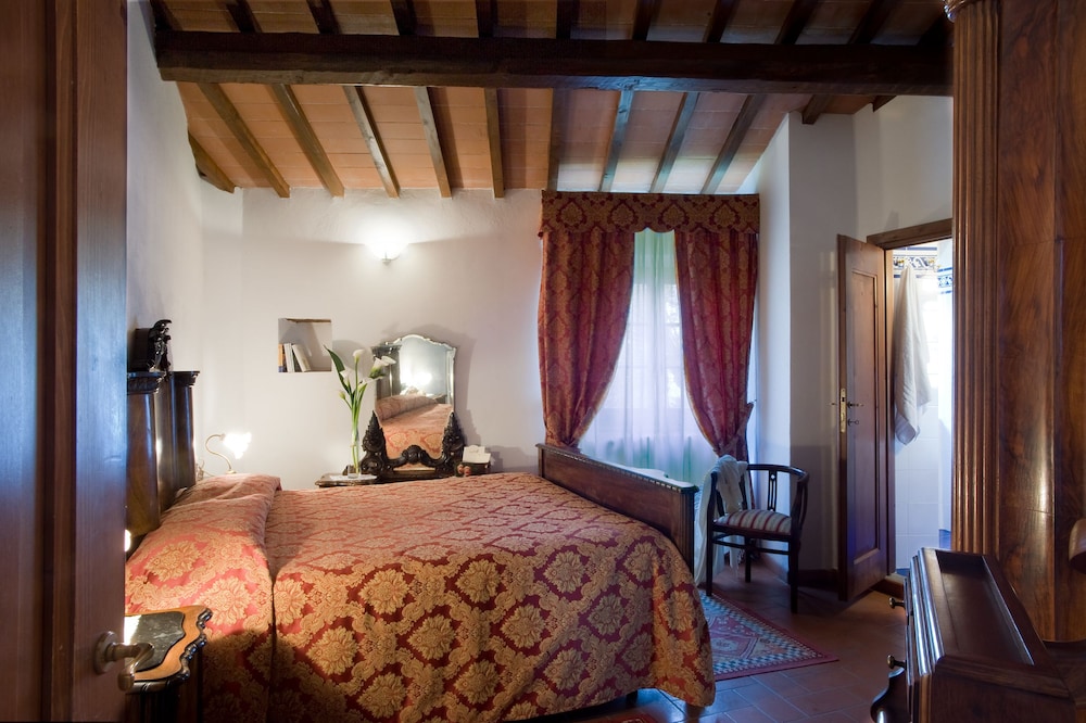 Classic Double or Twin Room photo 1