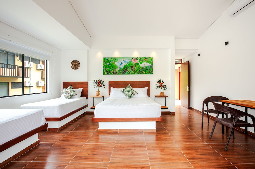 Superior Triple Room, Garden View photo 3