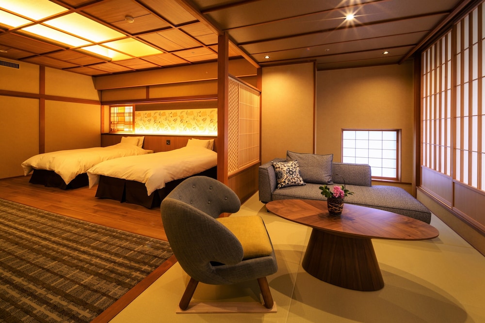 Japanese modern twin room with cypress bath Non Smoking photo 2