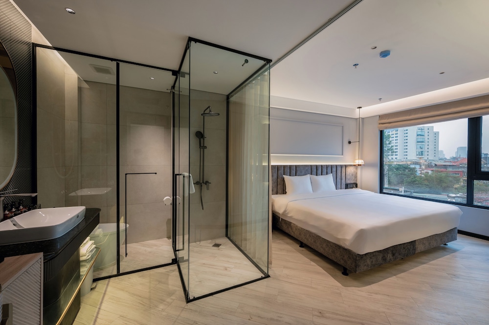 Deluxe Double or Twin Room, City View