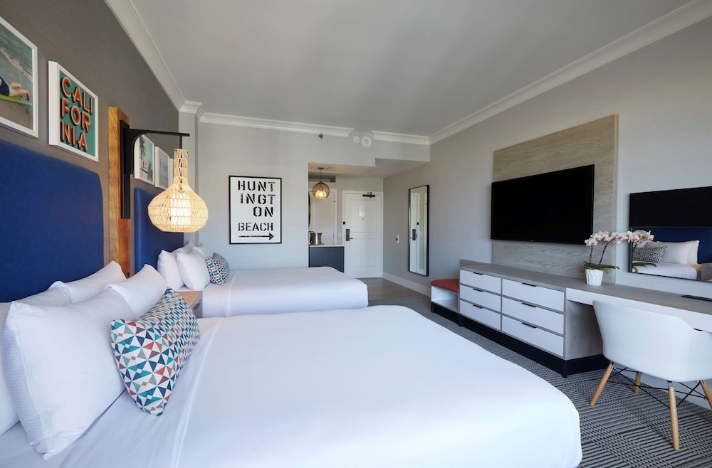 Room, 2 Queen Beds, Resort View (Huntington Tower) - Photo 2