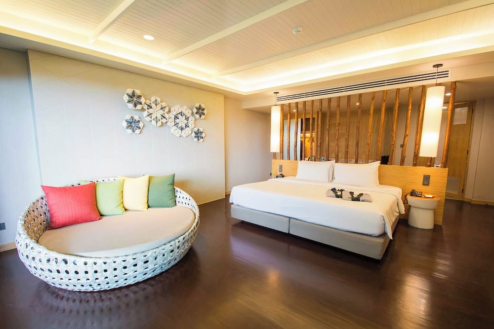 Honeymoon Suite - Photo 2